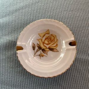 Antique/vintage, mini ceramic ashtray, Japan ORIGstamp, very unique, yellow rose